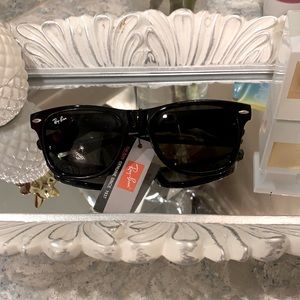 Ray Ban Wayfarer Sunglasses NWOT
